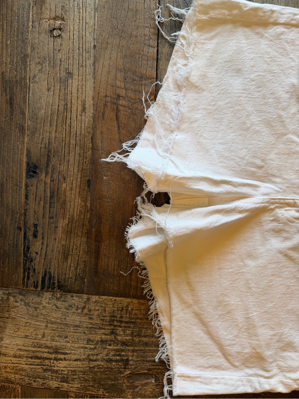 Madewell White Raw-Hem Denim Shorts - Picture 2 of 5